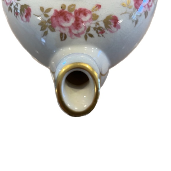 Sadler tea pot oval design with cabbage roses. - Picture 7 of 10